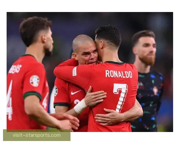 欧洲杯赛场惊喜不断，黑马球队逆袭传统豪门震撼球迷